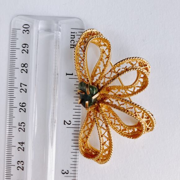 VTG Mid Century Bow Brooch Gold Filigree Green Cabochon Stone 1960s Jewelry - Picture 10 of 10